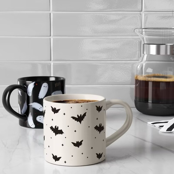 HYDE & EEK NWT Halloween stoneware mini bat pattern mug -16oz -cream/black - Picture 2 of 5